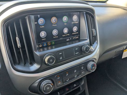 Used 2022 Chevrolet Colorado LT w/ Chrome Appearance Package RWD image 18