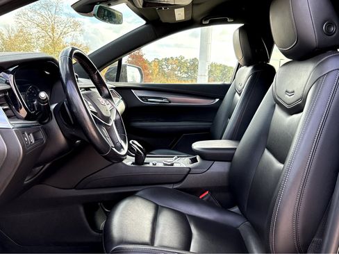 Used 2021 Cadillac XT5 Luxury image 9