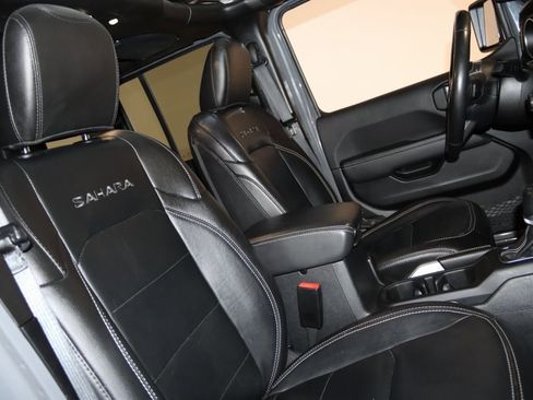 Used 2022 Jeep Wrangler Unlimited Sahara w/ Cold Weather Group image 72