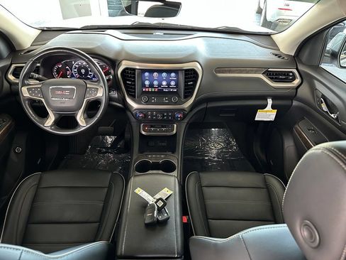 Used 2022 GMC Acadia Denali w/ Denali Ultimate Package FWD image 21