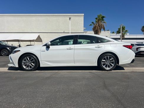 Used 2019 Toyota Avalon XLE w/ Moonroof Package FWD image 6