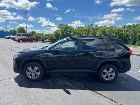 Used 2025 Toyota RAV4 XLE AWD/4WD image 6
