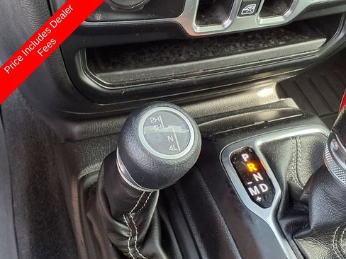 Used 2021 Jeep Wrangler Unlimited Sahara AWD/4WD image 26