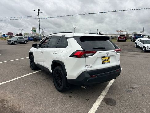 Used 2021 Toyota RAV4 LE image 22