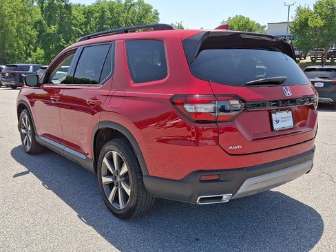 Used 2025 Honda Pilot Elite image 5