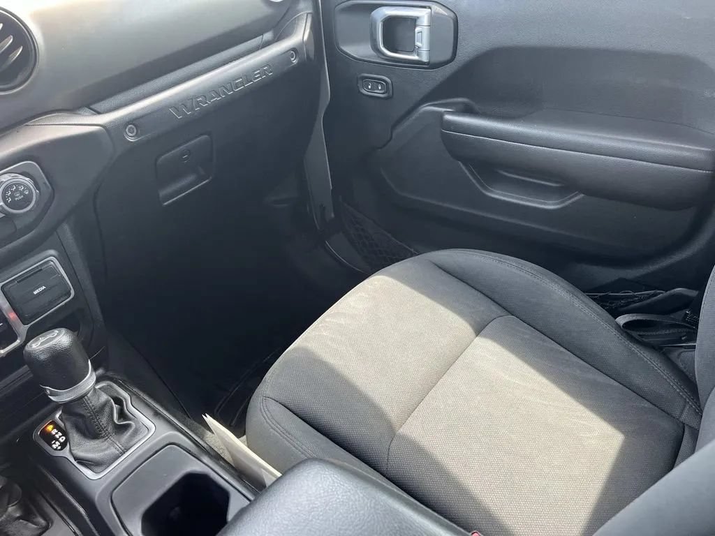 Used 2018 Jeep Wrangler Unlimited Sport S AWD/4WD image 15