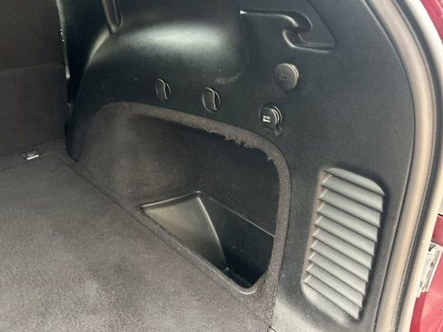 Used 2018 Jeep Grand Cherokee Limited image 42