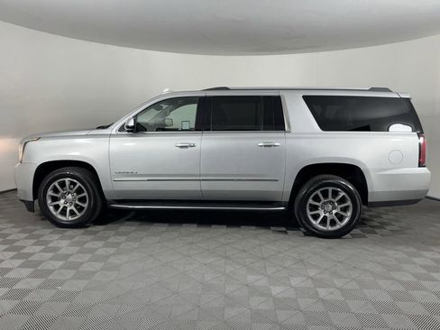Used 2020 GMC Yukon XL Denali image 7