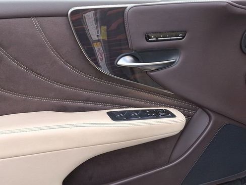 Used 2018 Lexus LS 500 AWD image 13