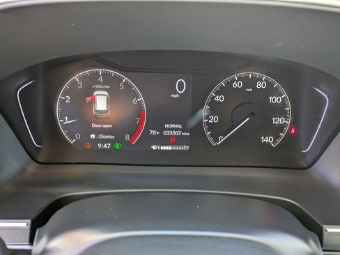 Certified 2023 Honda Pilot Touring image 6