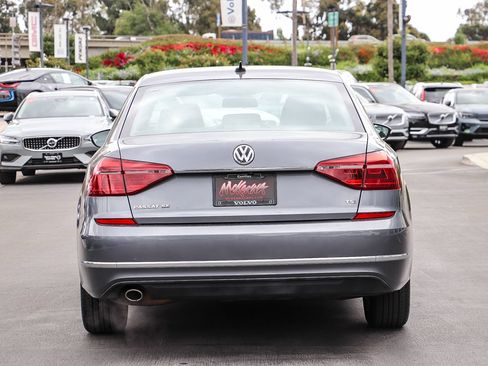 Used 2017 Volkswagen Passat 1.8T SE FWD image 7