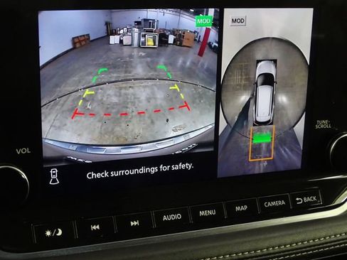 Used 2022 Nissan Rogue Platinum w/ Head-Up Display Package image 10