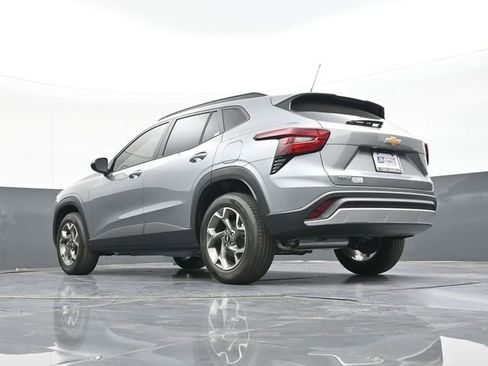 New 2026 Chevrolet Trax LT w/ Driver Confidence Package FWD image 41