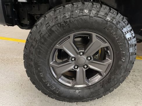 Used 2018 Jeep Wrangler Unlimited Rubicon image 6