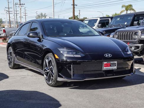 Used 2023 Hyundai Ioniq 6 SEL image 3