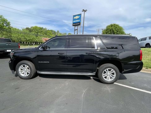 Used 2018 Chevrolet Suburban LT image 8
