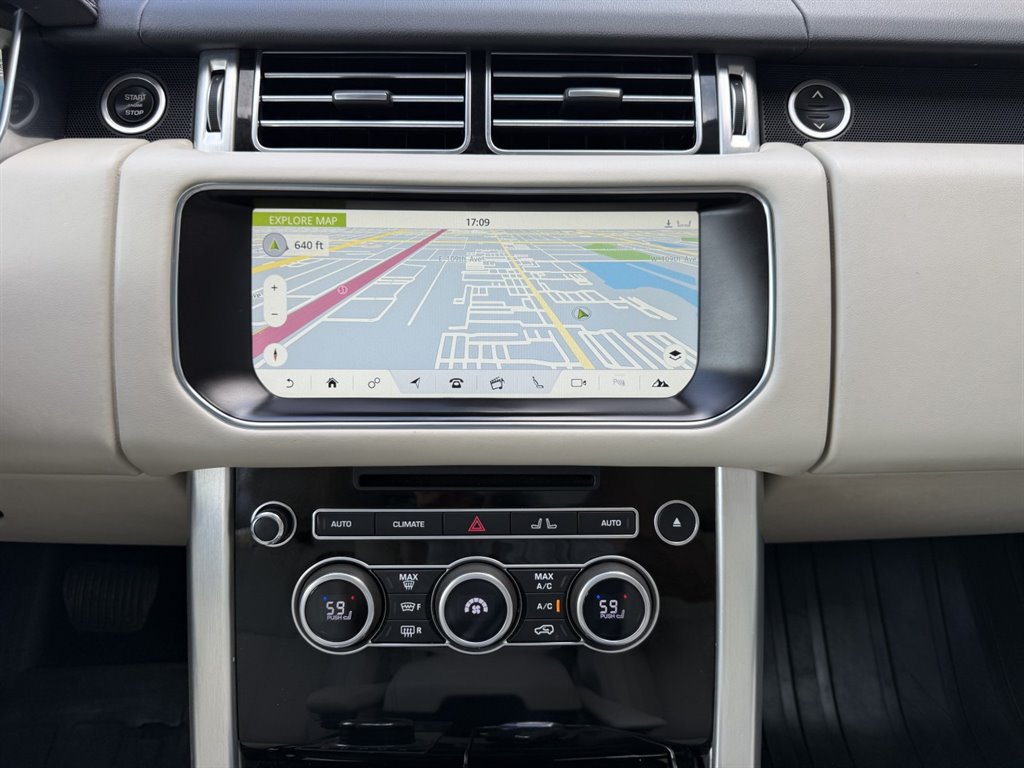 Used 2017 Land Rover Range Rover HSE AWD/4WD image 26