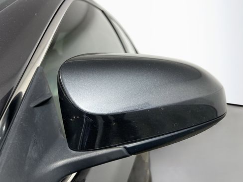 Used 2014 Toyota Camry XLE w/ Leather Package FWD image 13