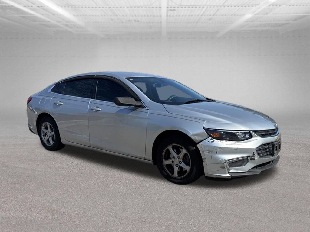 Used 2018 Chevrolet Malibu LS FWD image 2