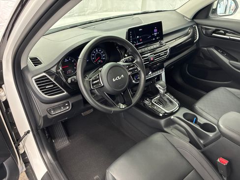 Certified 2023 Kia Seltos EX AWD/4WD image 12