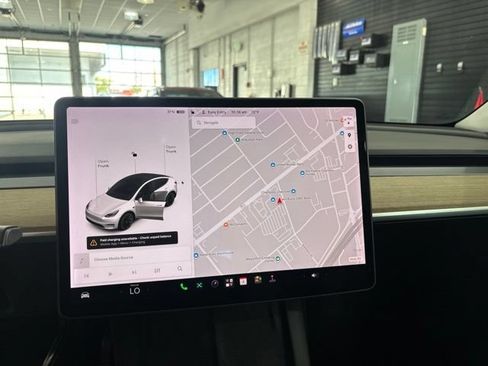 Used 2021 Tesla Model Y Long Range AWD/4WD image 19