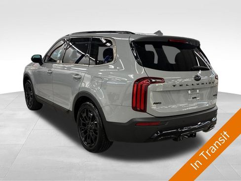 Certified 2021 Kia Telluride EX w/ EX Premium Package AWD/4WD image 4