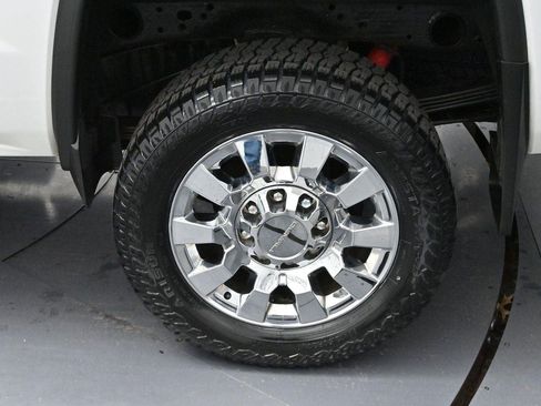 Used 2019 GMC Sierra 2500 Denali w/ Duramax Plus Package AWD/4WD image 31