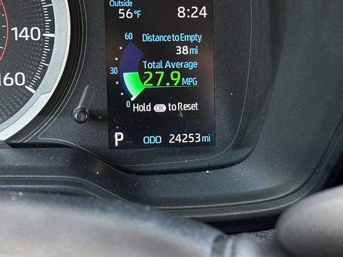 Used 2022 Toyota Corolla Cross LE image 25