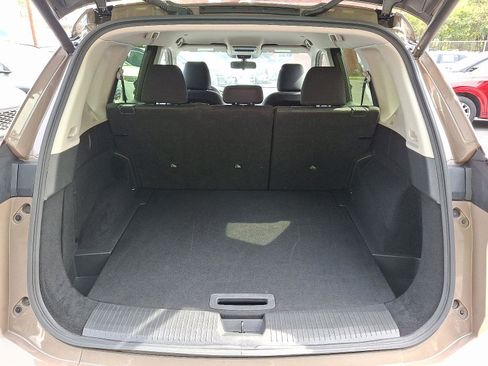 Used 2024 Nissan Rogue SV image 27