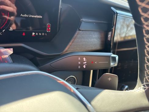 New 2026 GMC Acadia Denali Ultimate w/ LPO, Floor Liner Package AWD/4WD image 31