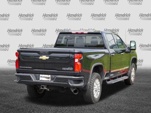 Used 2024 Chevrolet Silverado 2500 High Country w/ Technology Package AWD/4WD image 8