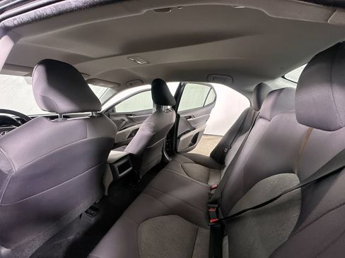Used 2020 Toyota Camry LE FWD image 13
