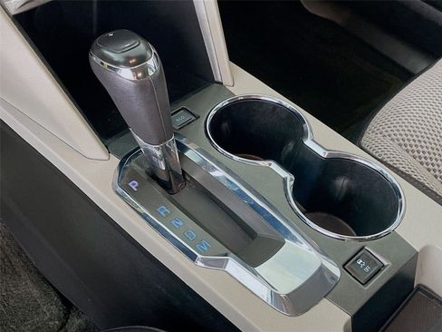 Used 2017 Chevrolet Equinox LT w/ Convenience Package image 19