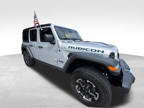 Used 2024 Jeep Wrangler Unlimited Rubicon 4xe AWD/4WD image 9