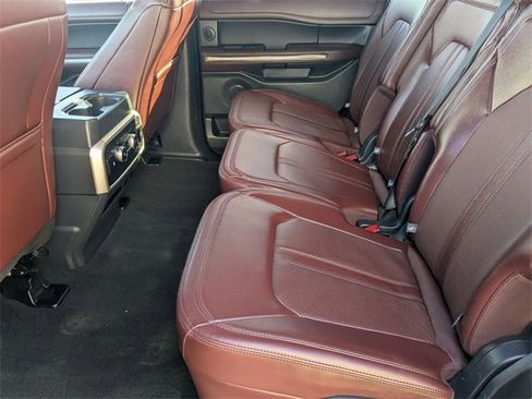 Used 2024 Ford Expedition Limited image 32