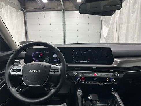 Used 2025 Kia Telluride S image 16