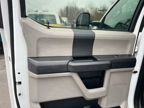 Used 2018 Ford F250 XL w/ Power Equipment Group image 12