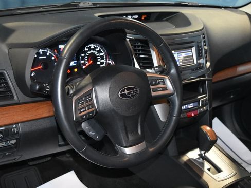 Used 2014 Subaru Outback 2.5i Limited w/ Moonroof Package image 2