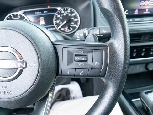 Used 2023 Nissan Rogue S image 21