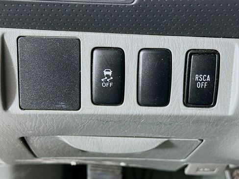 Used 2010 Toyota Tacoma 2WD Regular Cab image 16