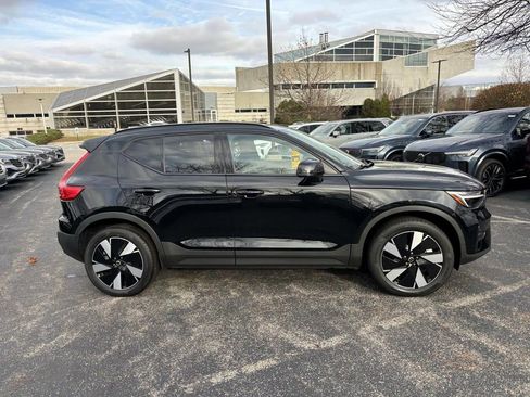 Used 2024 Volvo XC40 Recharge Core w/ Protection Package Premier image 8