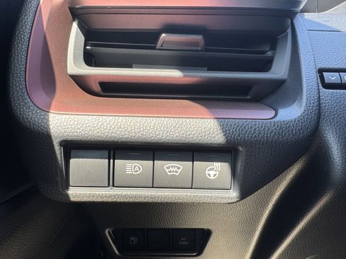 New 2026 Toyota Prius Plug-In Hybrid FWD image 31