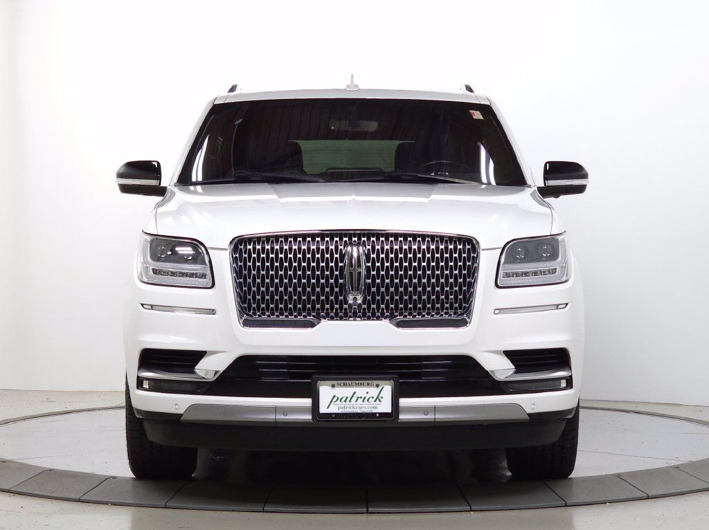 Used 2020 Lincoln Navigator L Reserve w/ Luxury Package AWD/4WD image 2