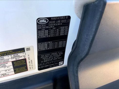 Used 2023 Land Rover Defender 110 S image 34