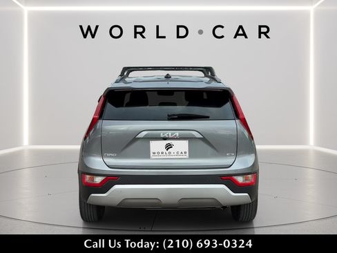 Certified 2025 Kia Niro EX FWD image 6