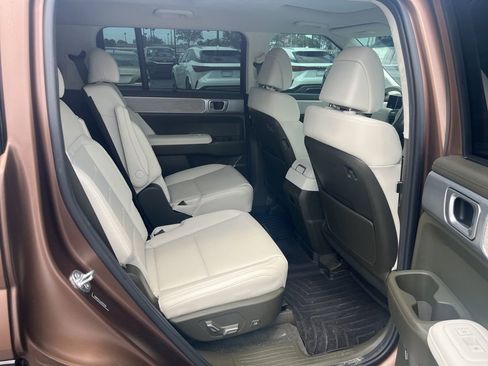 Used 2025 Hyundai Santa Fe Calligraphy image 8