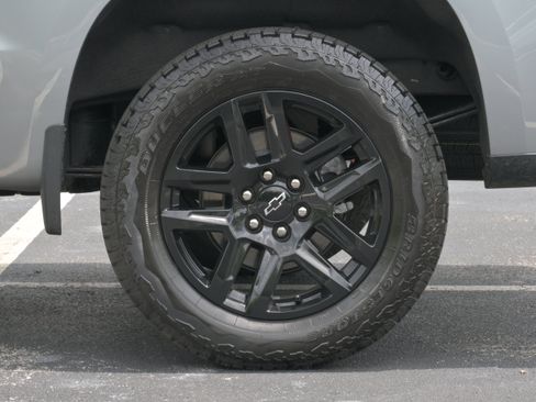 Used 2025 Chevrolet Silverado 1500 Custom Trail Boss w/ Turbomax Blackout Package AWD/4WD image 35