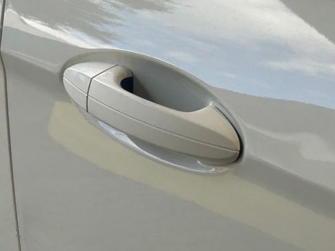 Used 2021 Ford EcoSport Titanium image 19