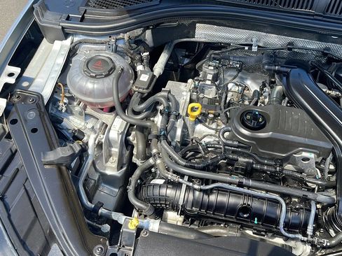 Used 2023 Volkswagen Jetta SE FWD image 28