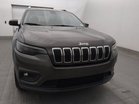 Used 2019 Jeep Cherokee Latitude Plus w/ Comfort/Convenience Group AWD/4WD image 14